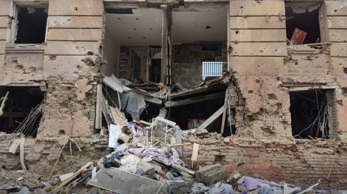 В Мариуполе оккупанты сносят дома без поиска погибших под завалами, - Андрющенко (видео)