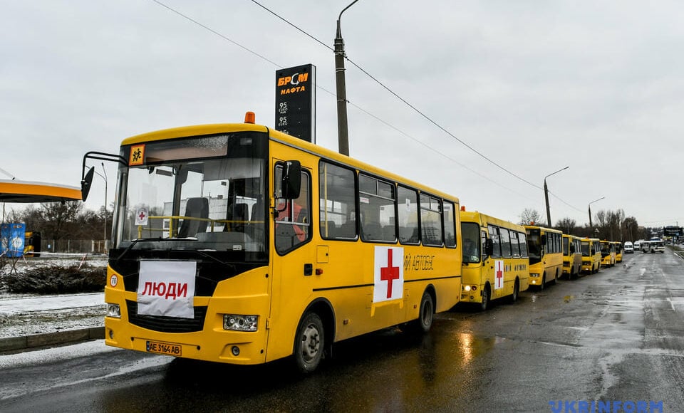 Бойченко: на підконтрольну Україні територію дісталися лише 3 із 14 автобусів із маріупольцями