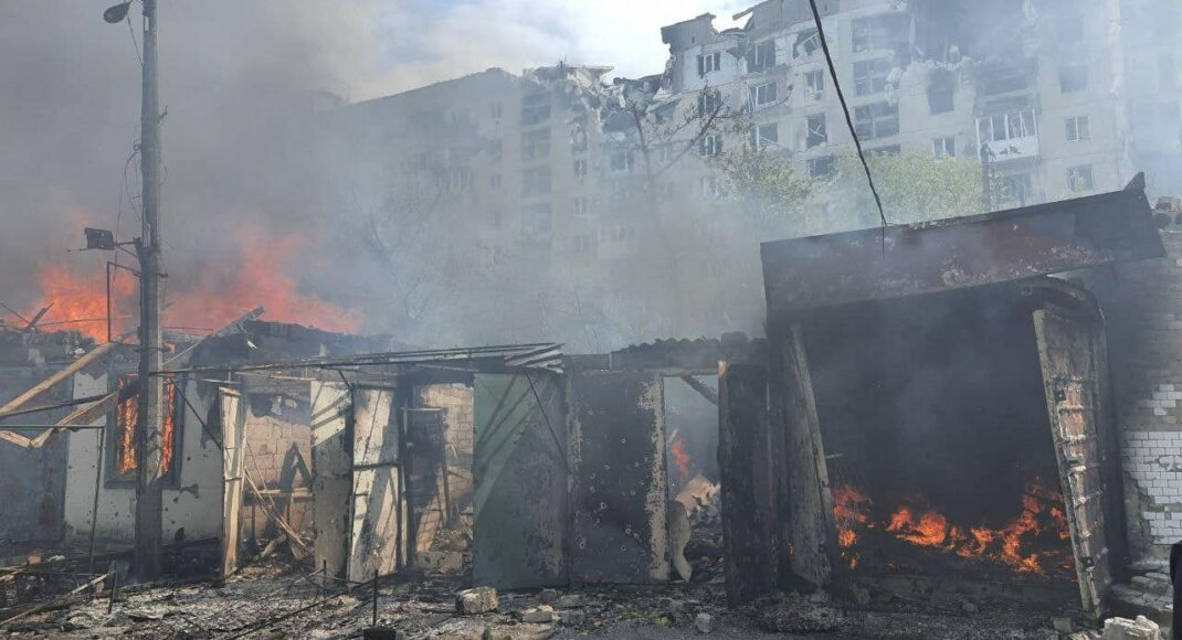 Оккупанты за сутки 15 раз обстреляли населенные пункты Луганщины: есть раненые
