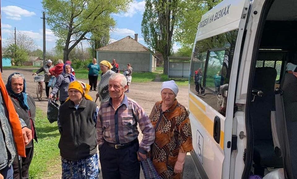 З Дружківки відправляють безкоштовні евакуаційні автобуси в Дніпро і Вінницю