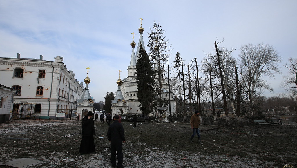 С территории Святогорской Лавры эвакуировали группу гражданских, на месте остались около 600 человек