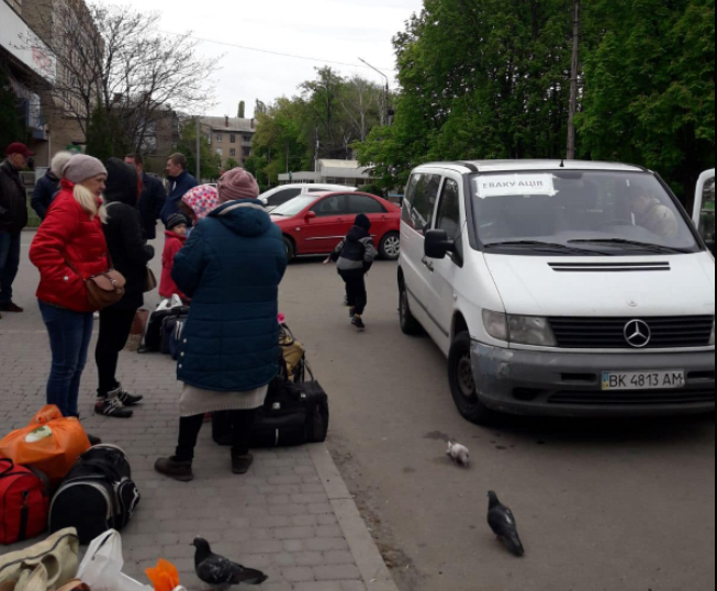 Сегодня людей из Славянска эвакуируют в Ровно и Днепр