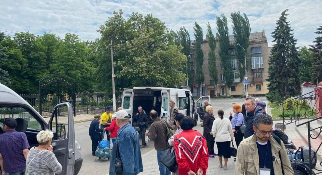 Ситуация в Славянске усложняется. Власти призывают жителей эвакуироваться