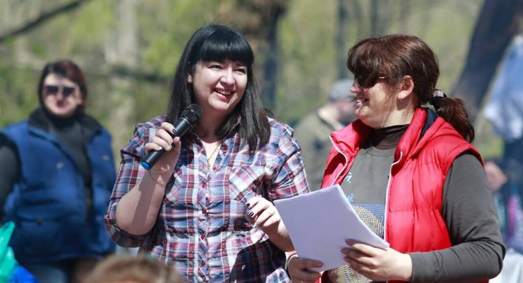 "Дієва громада" на два города: как команда волонтеров помогает Луганщине