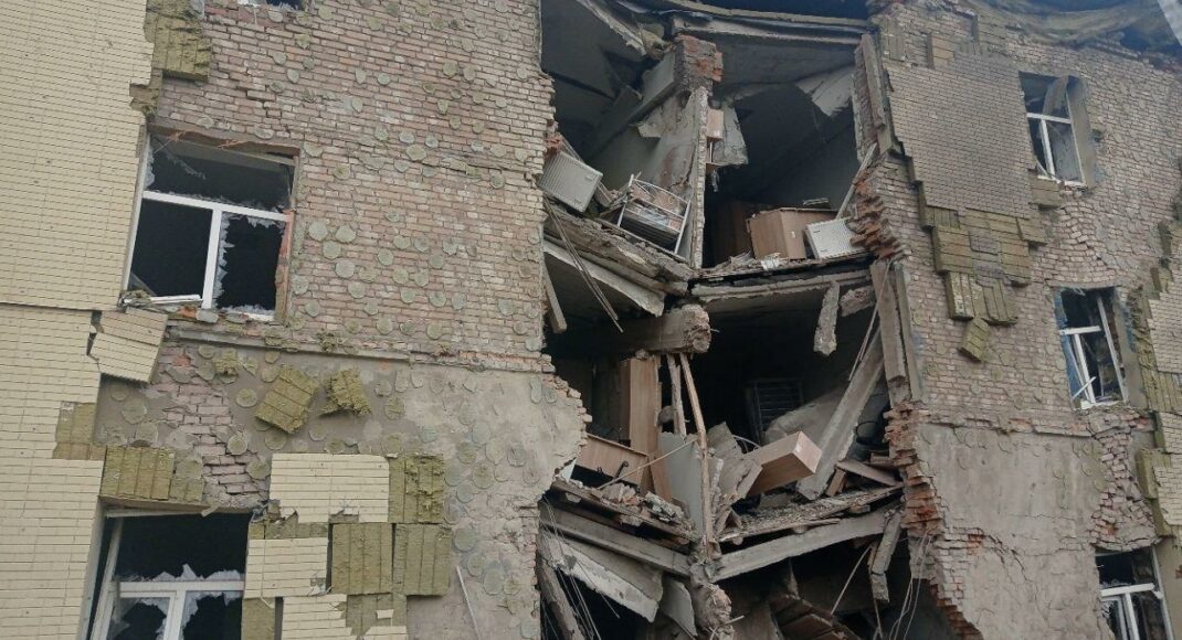 На Донеччині рф обстріляла 10 населених пунктів: є жертви і руйнування