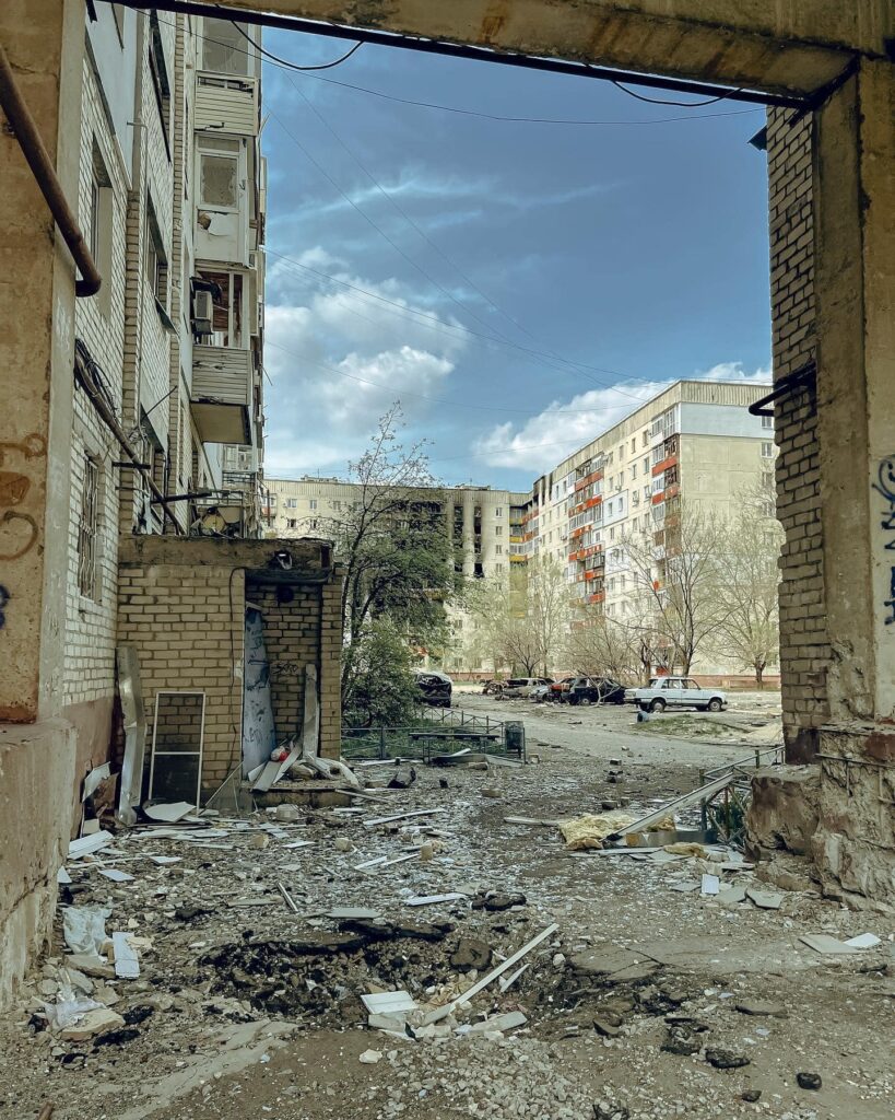 рашисты обстреливают Луганщину