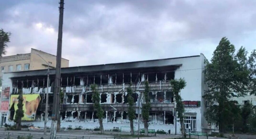 На Луганщині під обстрілами загинуло 5 мирних жителів, ворог намагається пройти в Сєвєродонецьк, - Гайдай