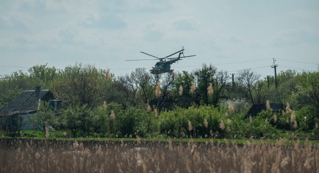 На Донеччині та Луганщині противник веде штурмові дії, триває оборона міст, - Генштаб