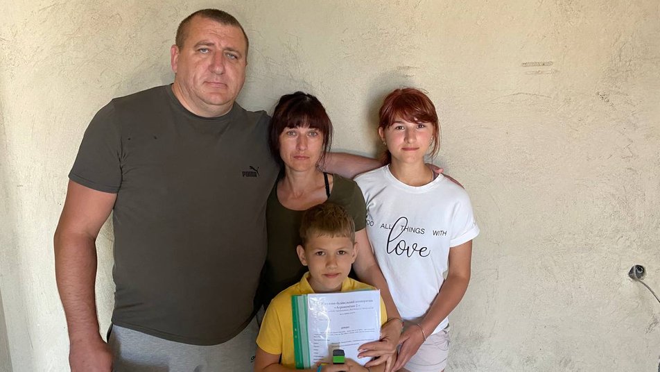 На Виннитчине семье погибшего бойца батальона "Азов" вручили ключи от квартиры (видео)