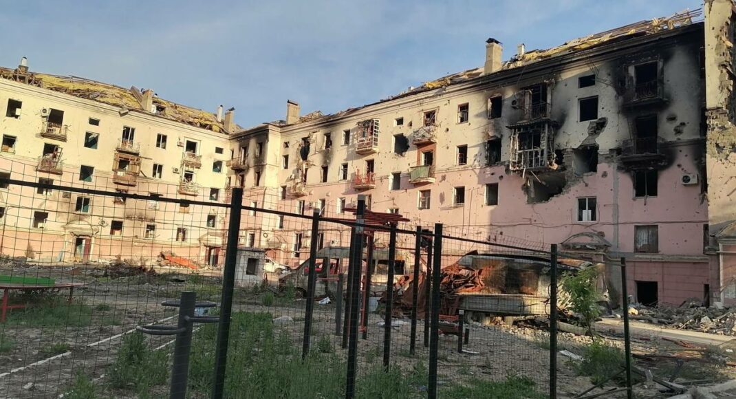 Оккупанты в Мариуполе начинают сносить разрушенные дома: адреса
