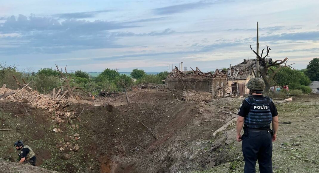 На Донеччині окупанти обстріляли 13 населених пунктів з РСЗВ, артилерії та "Точками У"