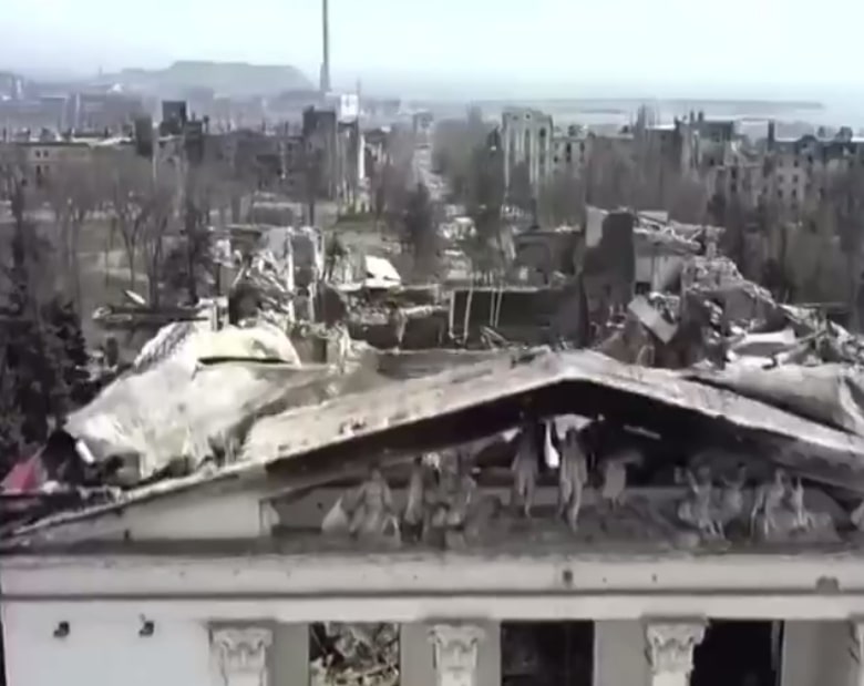 Драмтеатр після бомбардування