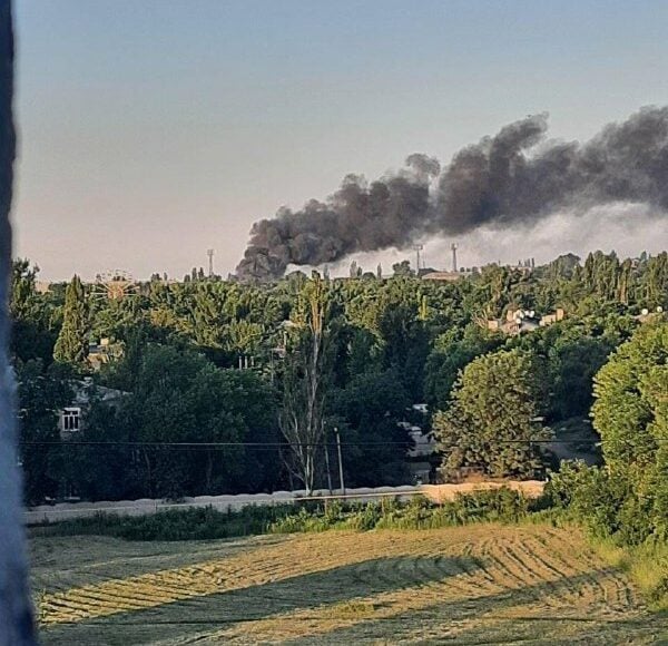 На Луганщині горить стадіон, де розташована база ПВК Вагнера