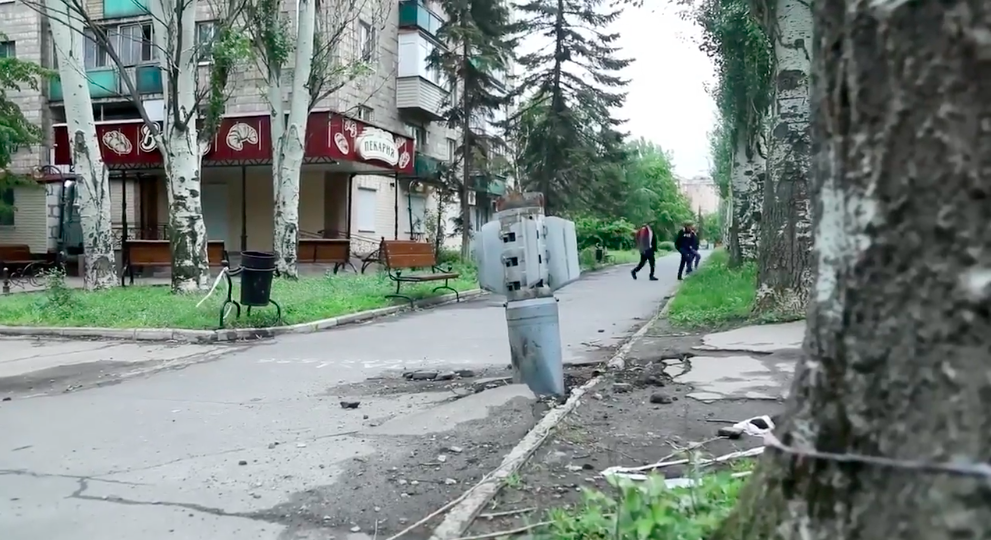 Рашисты уничтожают Лисичанск