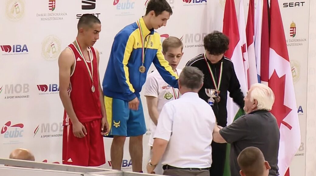 Боксер з Маріуполя переміг на турнірі в Угорщині серед юніорів