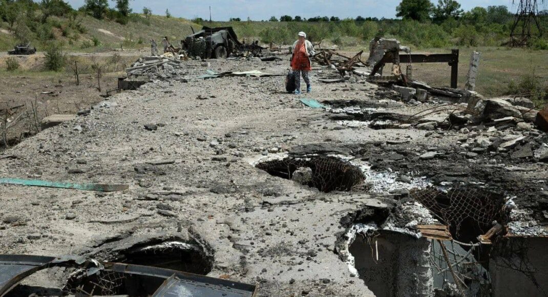 Ситуация крайне тяжелая, — Гайдай о военных действиях на Луганщине