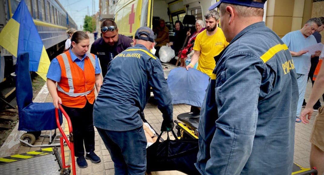 На Донеччині рятувальники ДСНС евакуювали 49 осіб за останню добу