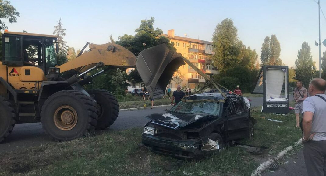 Стали відомі наслідки обстрілів рф по Добропіллю, є поранені (відео)