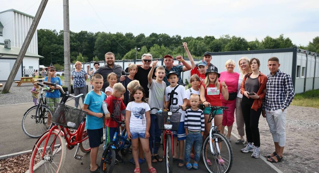 Переселенцы во Львове уже получили велосипеды из Дании (фото)