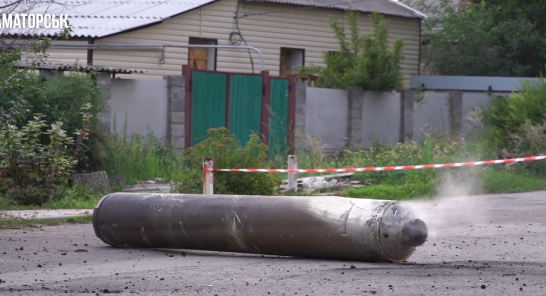 Рашисты обстреляли Краматорск комплексом С-300, повреждены жилые дома
