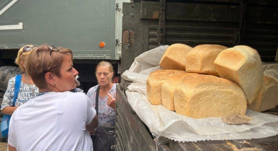 В Мариуполе коллаборанты разворовывают гуманитарную помощь, в городе зреют бунты, - горсовет