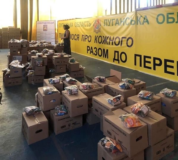 В гуманитарных хабах Северодонецкого общества в Днепре и Тернополе за неделю выдано 535 продуктовых наборов
