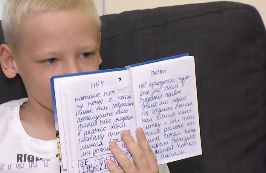 Семье 9-летнего автора "Мариупольского дневника" подарили квартиру