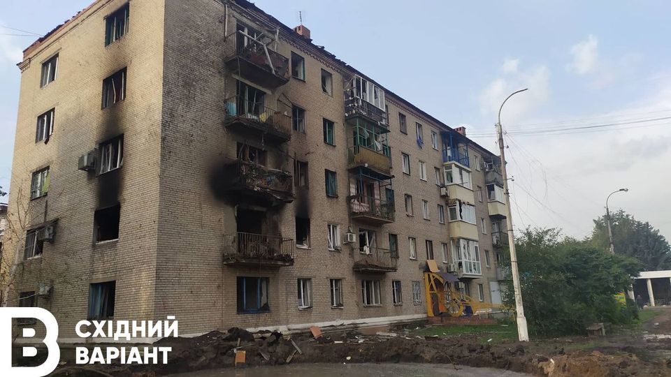 Российские захватчики ночью совершили обстрел Славянска (фото, видео)