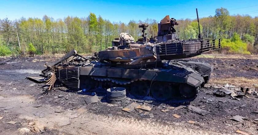 Група українського супротиву в Маріуполі  знищили танк окупантів: відео