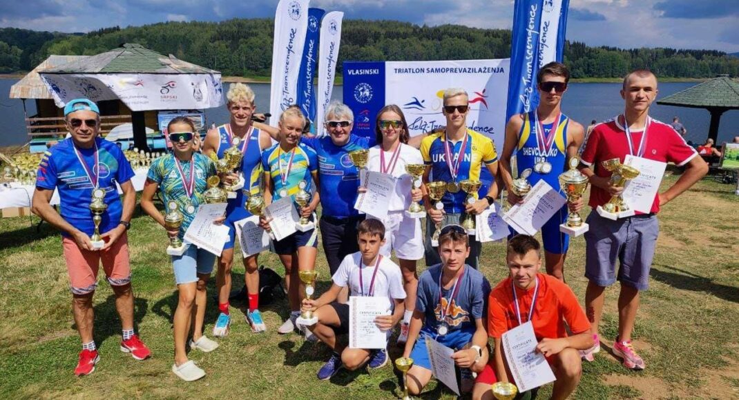 Спортсмены из Славянска завоевали награды Кубка Сербии по триатлону