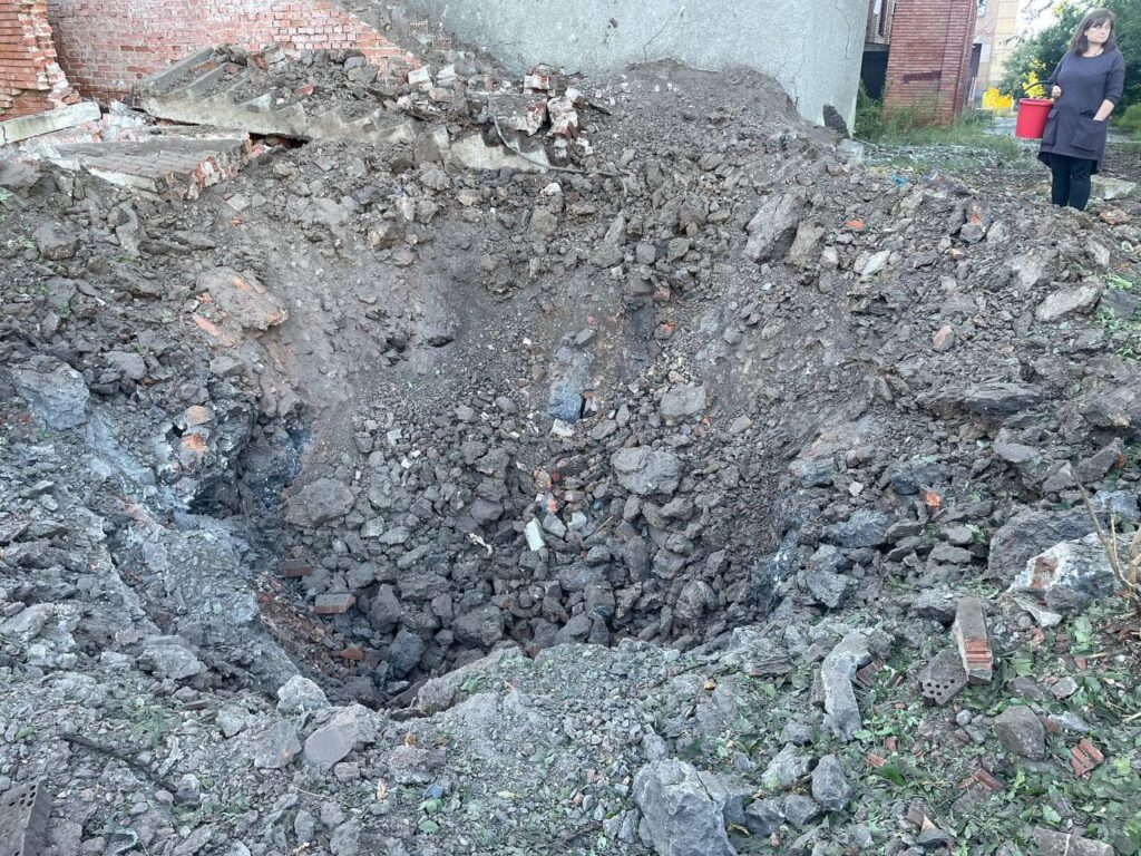 У Слов'янську від обстрілу постраждав район Хімік: постраждали будинки та школа