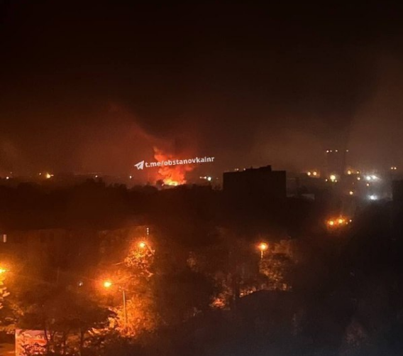 В окупованому Алчевську горів ворожий склад: фото, відео