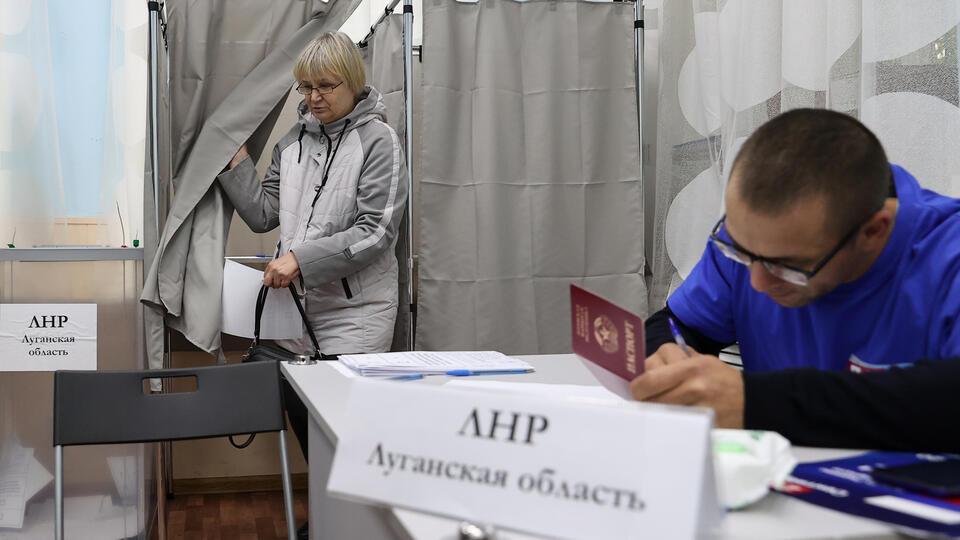 Так называемый избирком оккупационной "лнр" утвердил документы для "выборов" путина
