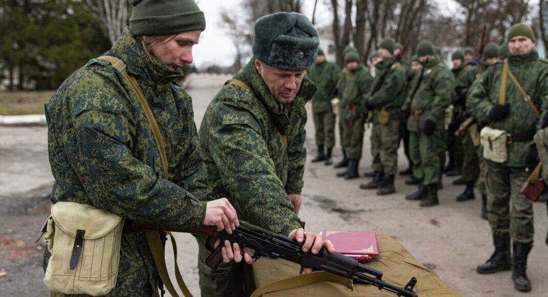 В Луганской области оккупанты мобилизовали 654 студентов, около 300 из которых воюют и в дальнейшем