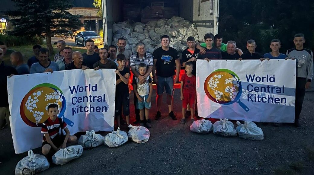 На Львівщині міжнародна організація "World Central Kitchen" вже приготувала для переселенців 4,5 мільйона обідів