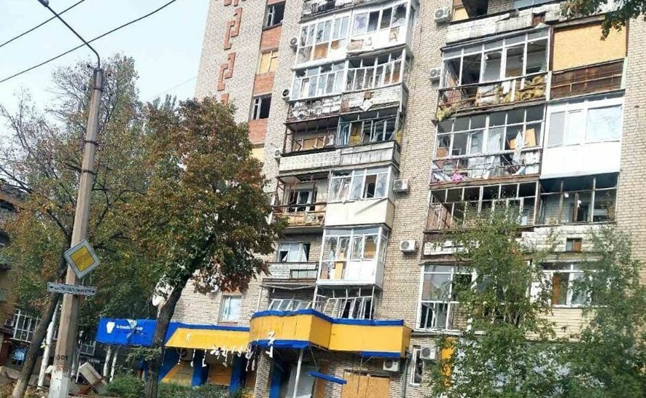 У Бахмуті продуктові магазини та аптеки працюють в обмеженому режимі, останній супермаркет - закрили