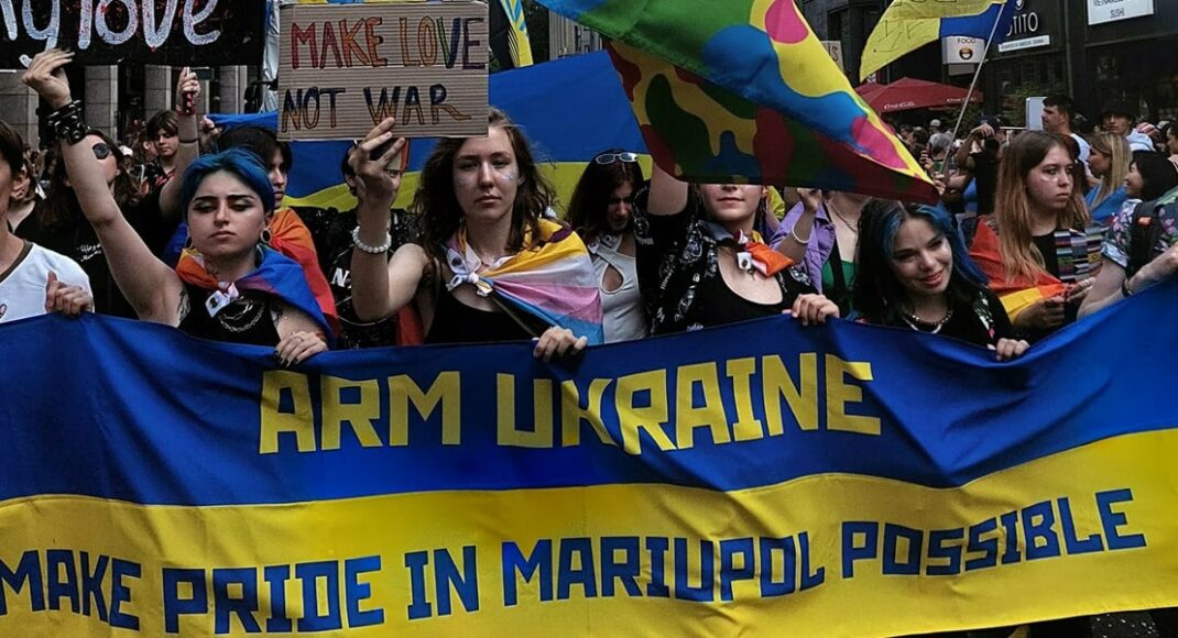 "Россия уничтожила будущее". Как изменилась жизнь ЛГБТ-людей после оккупации Мариуполя
