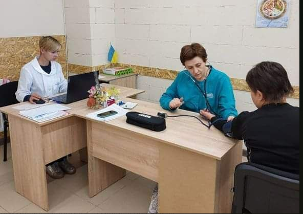 Врачи Центра первичной медико-санитарной помощи из Рубежного принимают переселенцев в Днепре