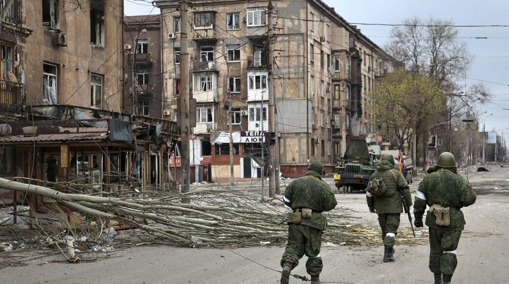 Списки будинків "під знос" окупантів в Маріуполі постійно збільшуються, - міськрада