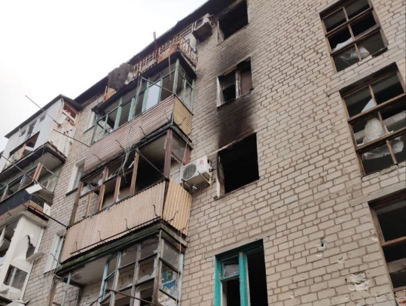 Обстріляні цивільні будинки на Донеччині