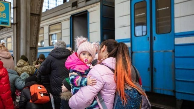 Близько 12% населення України стали біженцями у Європі