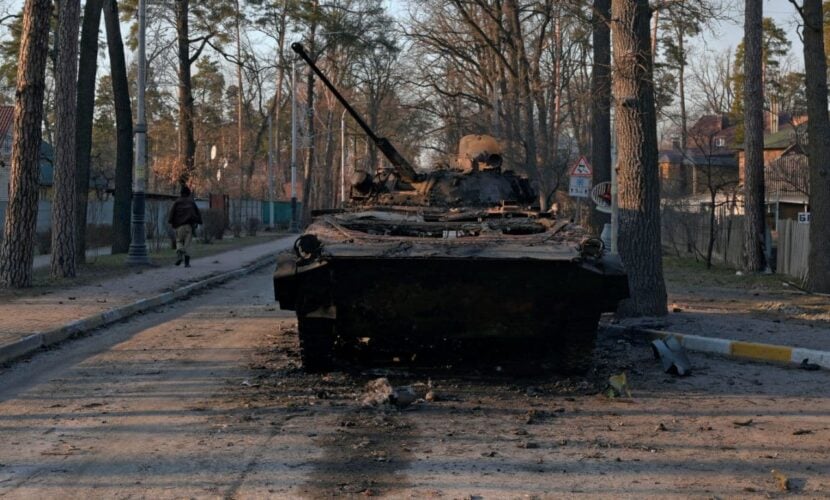 Українські військові знищили дві ворожих БМП: відео