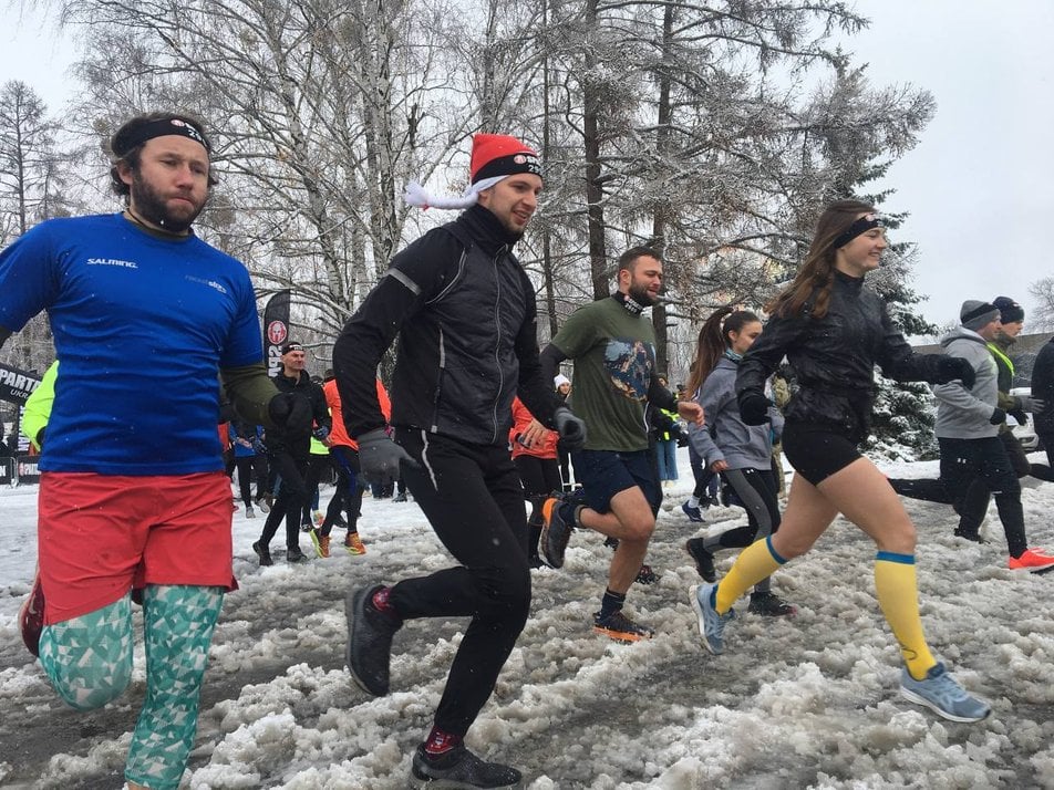 У Києві відбувся благодійний забіг на підтримку "Азову": фото