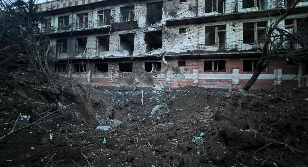 Окупанти здійснили 32 вогневі атаки на Донеччині за добу, є убиті і поранені люди