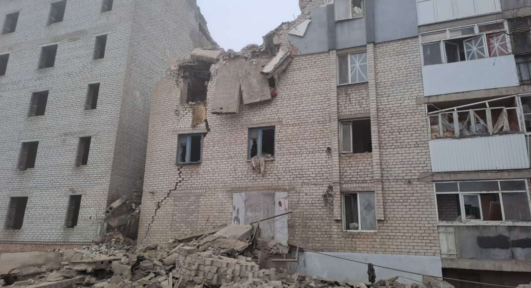 Российские захватчики нанесли авиаудар по Часовому Яру: есть раненые, - Кириленко (фото)