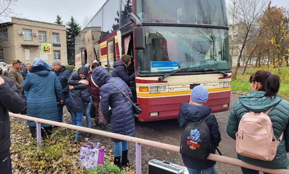 Из Торецка эвакуировали 42 человека в Днепр