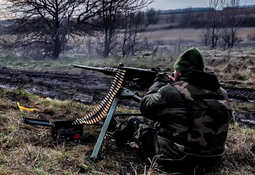 ЗСУ продовжують тримати оборону на Донеччині і Луганщині