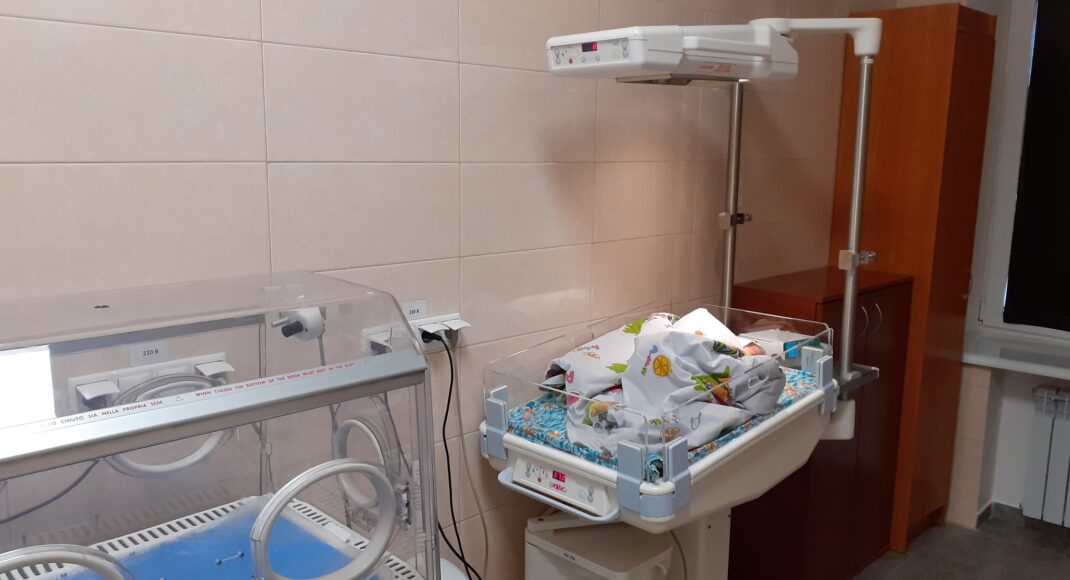 У Краматорську відновило роботу відділення патології новонароджених у дитячій лікарні