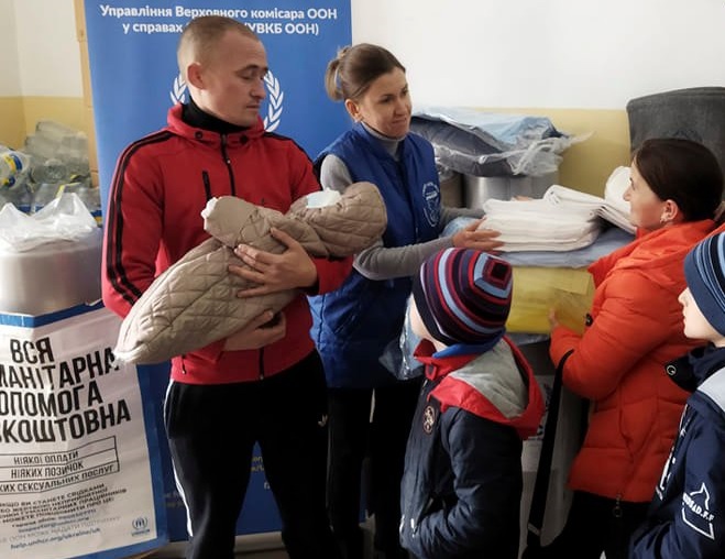 Уже 5120 переселенцев из Луганщины в Полтаве и Днепре получили матрасы, одеяла, постельное белье