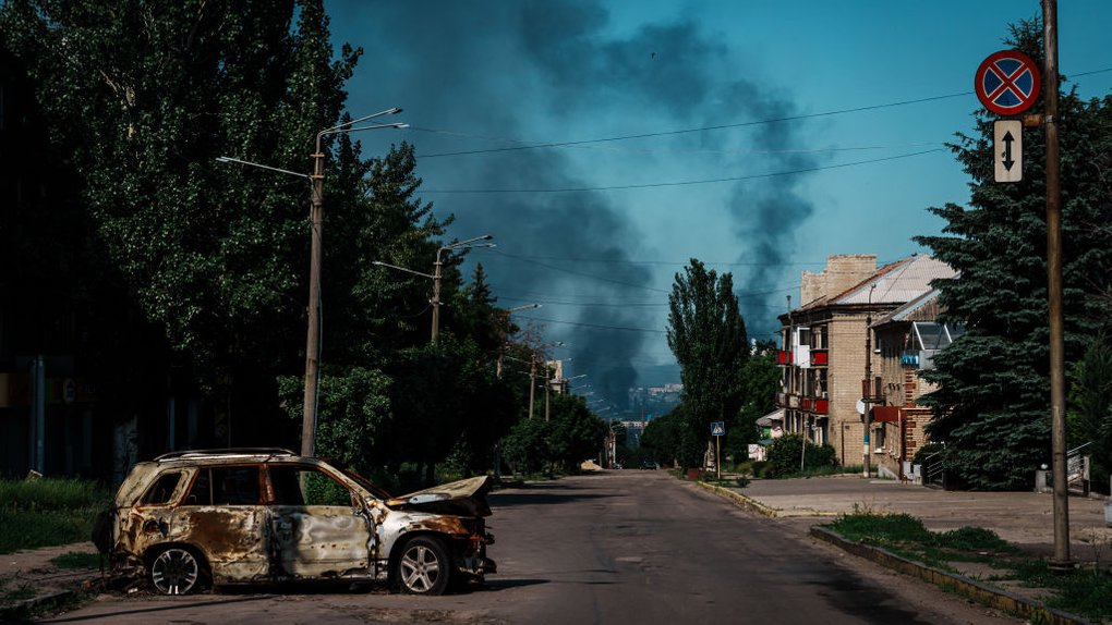 В окупованих містах Луганської області майже зникли дерева, через необхідність опалювати будинки та відсутність іншого виду опалення їх перетворюють на "дрова", - Гайдай
